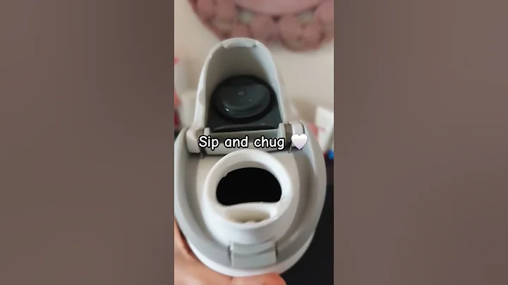 Pros vs cons of having an Owala water bottle. #owala ‎@Owala  #waterbottle #merrychristmas #shorts