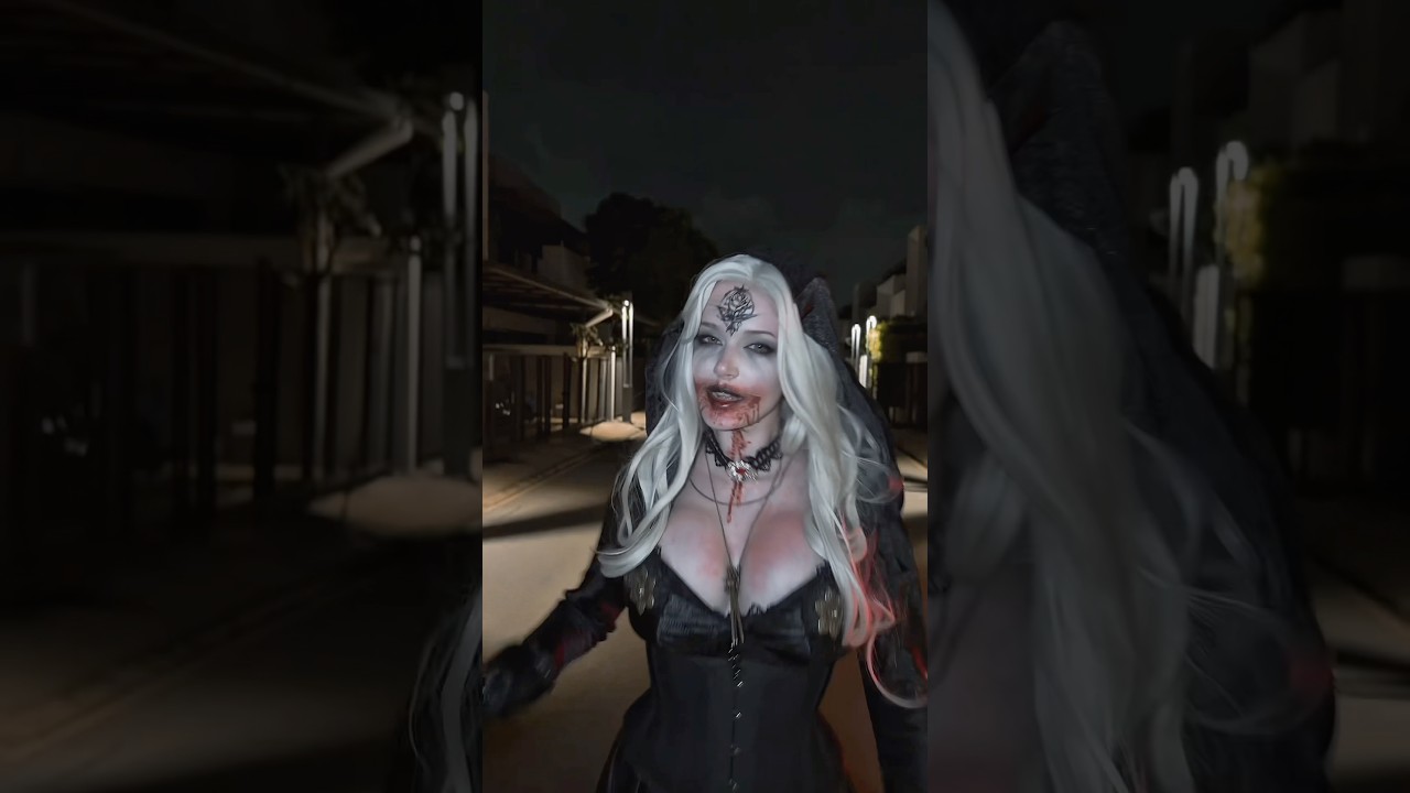 Dimitrescu sisters❤️‍🔥 #residentevil #halloweencosplay #halloweenmakeup