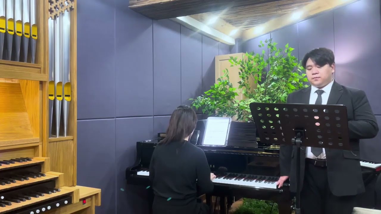 손경민 충만 바리톤 조희준