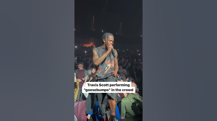 Travis Scott Performing Goosebumps In The Crowd 🤯