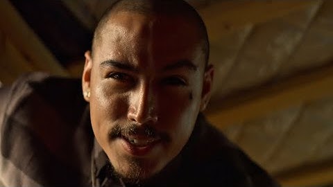 Mario Has A Hard Time Trying To Get Ruby Out Of Bed, So Spooky Offers To Help | On My Block 2x5