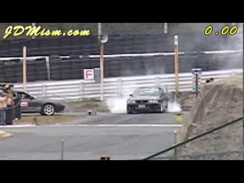 R32 vs R33 GT-R ゼロヨン :: セントラルサーキット (2006)
