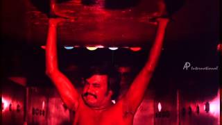 Paayum Pulli - Rajinikanth Faces The Challenges