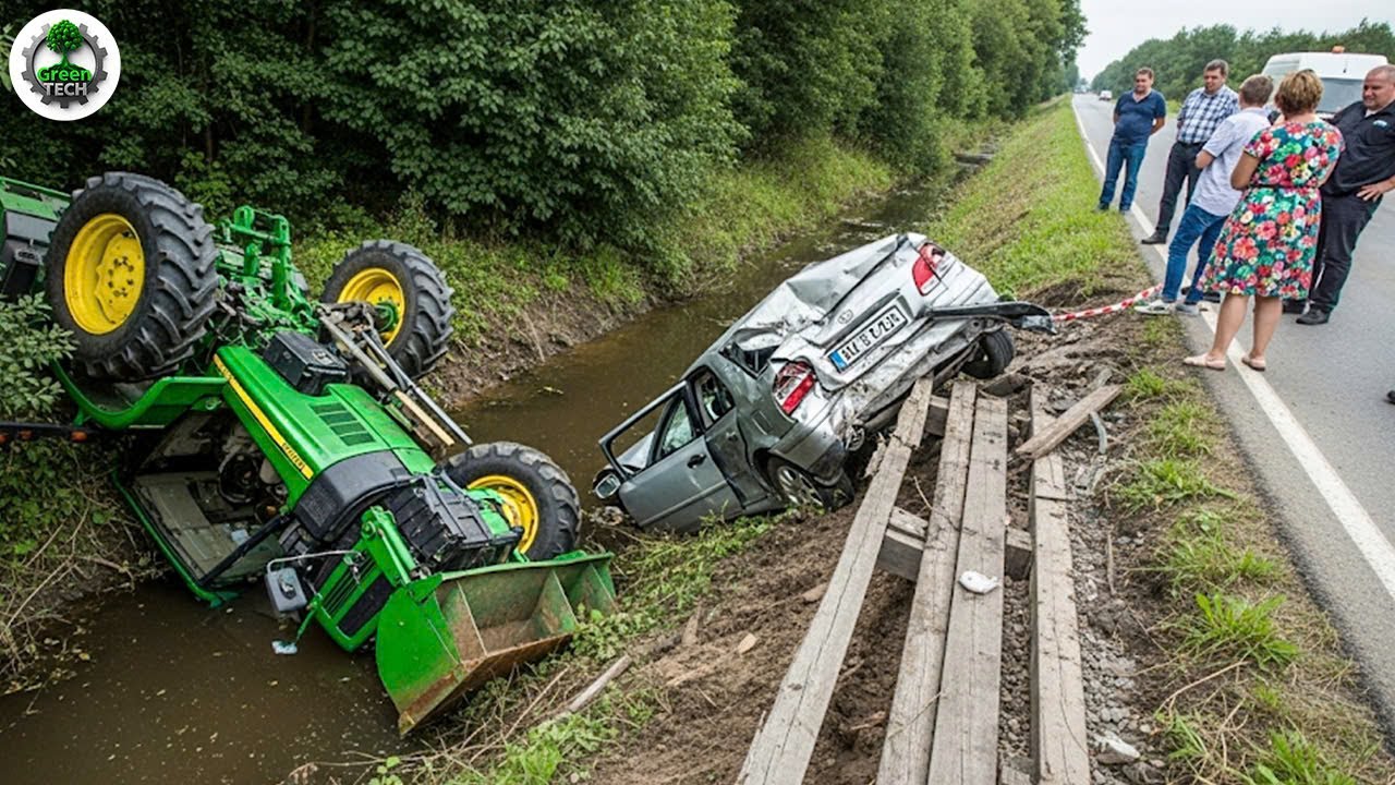 Dangerous Idiots Tractor Fails | Extreme Heavy Equipment Idiots at Work ...