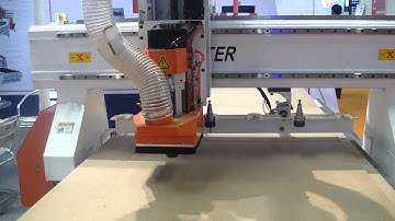 CNC ROUTER MACHINR WITH ATC TOOLS(1300*2500mm)