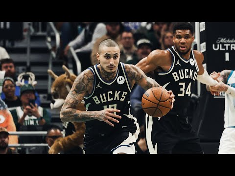 Highlights: Kyle Kuzma Scores 29 Points vs. Hornets | 11.14.25