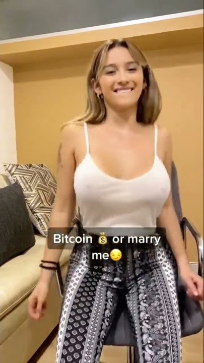 sexy mom no bra 🍒 #shorts #challenge