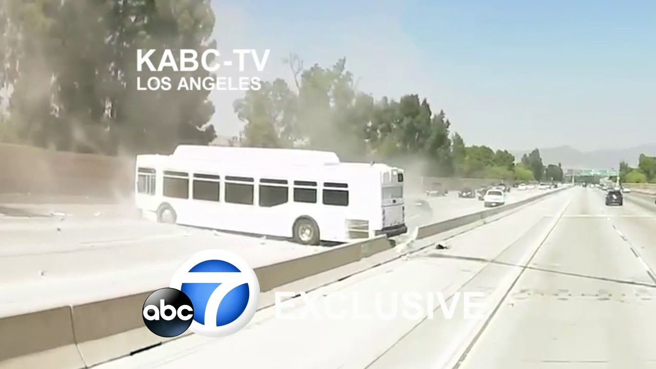 EXCLUSIVE VIDEO: Bus swerves, smashes through center divider on 405 | ABC7