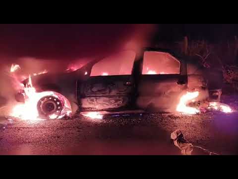 Possível carro de fuga utilizado no homicídio ocorrido na madrugada de hoje é encontrado incendiado