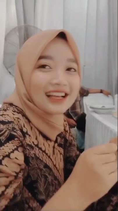 buat prank story lagi kondangan bareng pacar