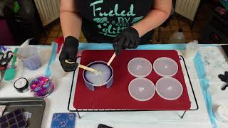 Happy FRIDAY!!! Making flower resin coasters using Lauras art corners le rez pigments OMG Video #171