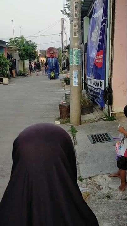 NONGKRONG SAMBIL LIAT ONDEL ONDEL BETAWI NGAMEN.... #shorts #trending #ondelondelbetawi