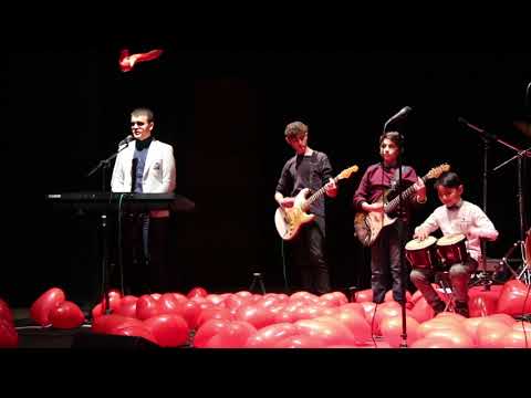 მუსიკალური ბენდების კონცერტი კულტურის სახლში