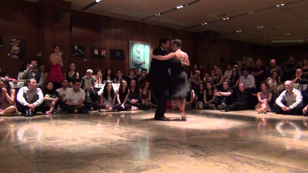 Sebastian Arce y Mariana Montes-Una lagrimita-Txulitango 2012.m2ts