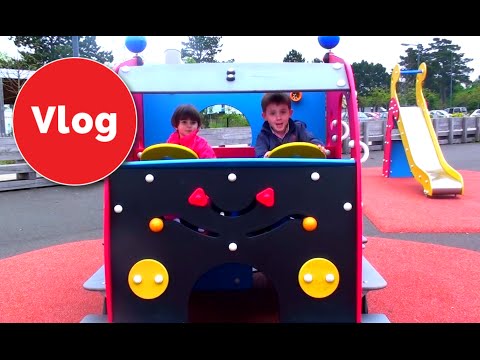 VLOG Kids playground VLOG Aire de jeux მათე და ნინა ერთობიან სასრიალოებზე, გასართობი ვიდეო