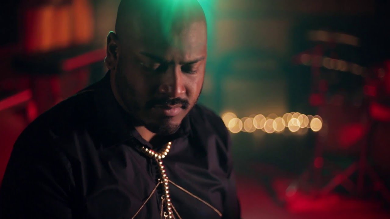 Alex Helton - Can't Feel My Face vs. Hello ft. Diamönd (The Weeknd & Adele Mashup/Cover)