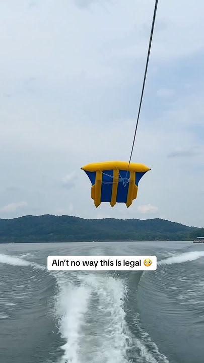The tube started flying 🤯 #tubing #lake #boating