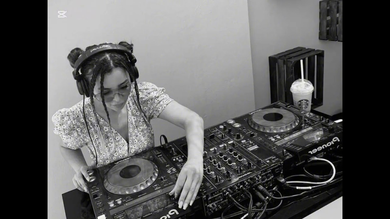 ទូរស័ព្ទអ្នកណា ft ចាក់អន្ទង់&ឆារារាxយ៉ាប់នេះយ៉ាប់💃🏻  BreakMix ល្បីក្នុង TikTok Remix2025🎶