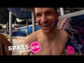 Rutschduell mit Thomas Müller auf der Speed Racer in der Therme Erding