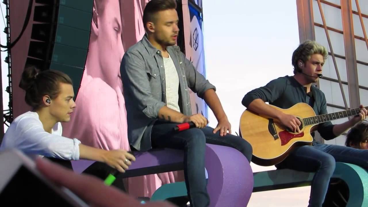 One Direction - Little Things (Live in Horsens, Denmark 16-06-15)