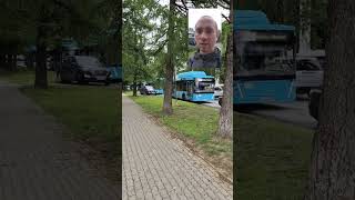 Как раньше по аллее на Суворова ходит общественный транспорт, правда раньше это были трамваи