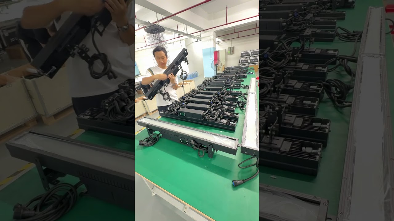 Stage Event Lighting DMX512 RGBW LED Strobe Bar IP66