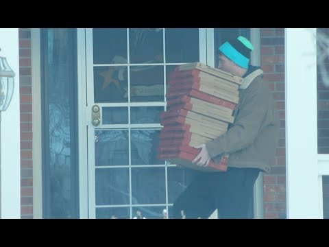 delivering-14-pizza's-prank!!