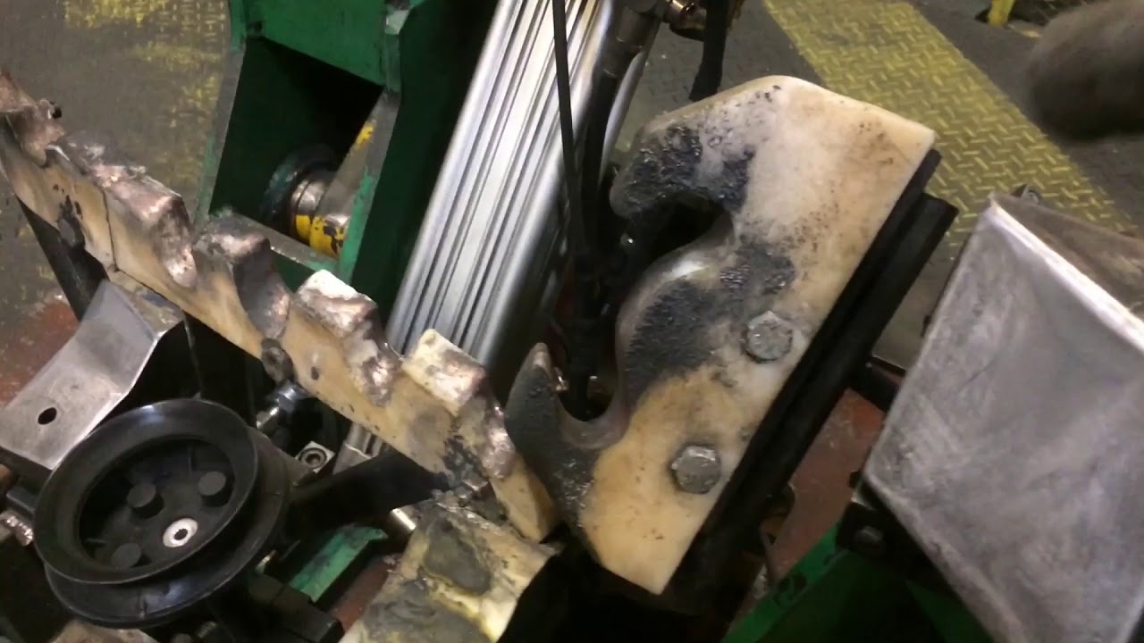 Криобластинг пластиковых элементов столов точечной сварки, от окалины ...