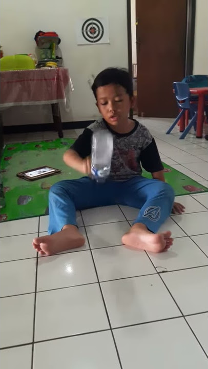 CARA MELEMPAR BOTOL