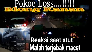 KETIKA BAWA MUATAN STUT MALAH TERJEBAK MACET