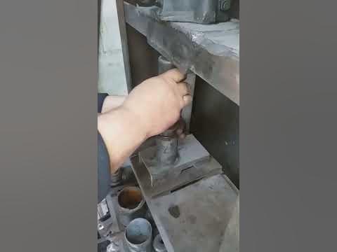 Как заменить сайлентблоки на реактивной тяги - YouTube