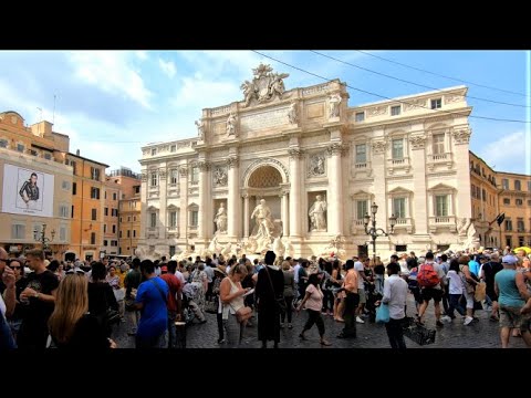 Wideo: Autoportrety Rozpoczynają Bójkę W Rzymskiej Fontannie Di Trevi