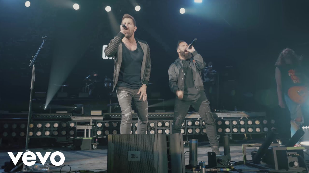 Jeremy Camp – No Survivors (Live) ft. Skillet