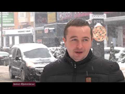 Чи впорались франківські комунальники з першим великим снігом?