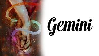 GEMINI💘 Someone Around You Thinks That You Would Just Be Perfect Together!😍😘