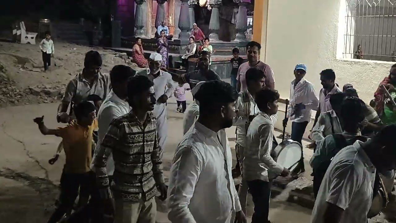 वीर देवाची  पूर्वापार 100 वर्षाहून चालत आलेली परंपरा  वडगाव पाटोळे गावात साजरी.