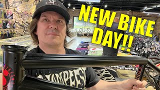 Flip from Albe’s picks out everything for his new bike build.