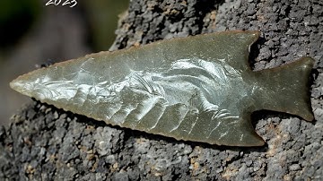 Flintknapping a Georgetown Hardin Projectile Point Using Indirect Percussion. Biface to Point