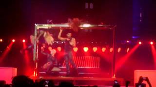 Usher concert at Ahoy Rotterdam 01-03-'11- Lil Freak