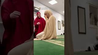Norwegian Woman Performs The Shahada