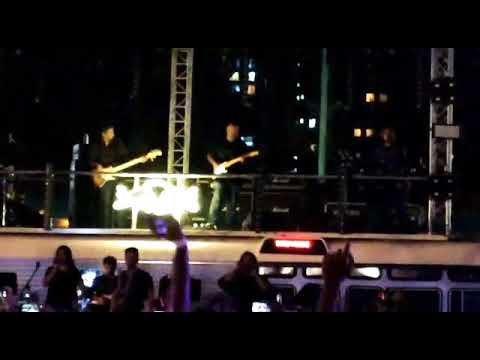 amit-trivedi-at-red-bull-tour-bus-off-the-roof-mumbai-2017