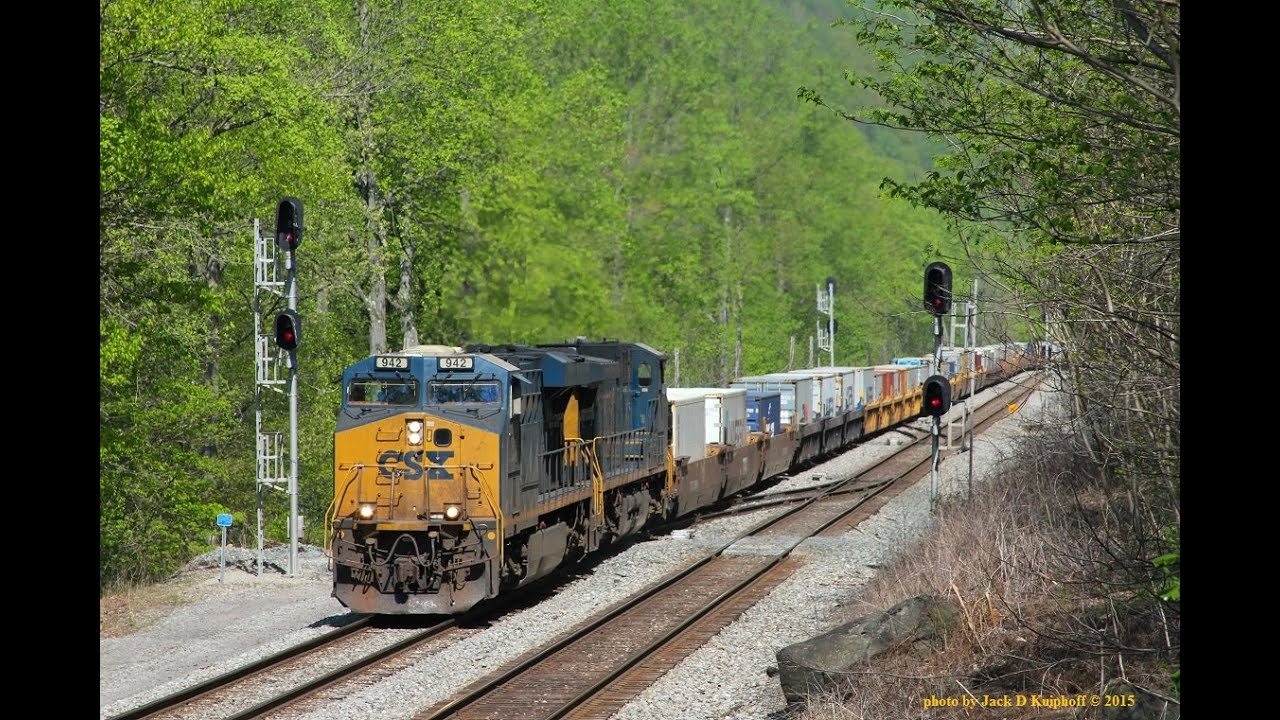 CSX 942, Q130, at the hotbox detector at HK, mp252.1 Ohiopyle, PA, 5 08 2015