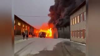 в Пскове горит завод "Псков-Полимер"