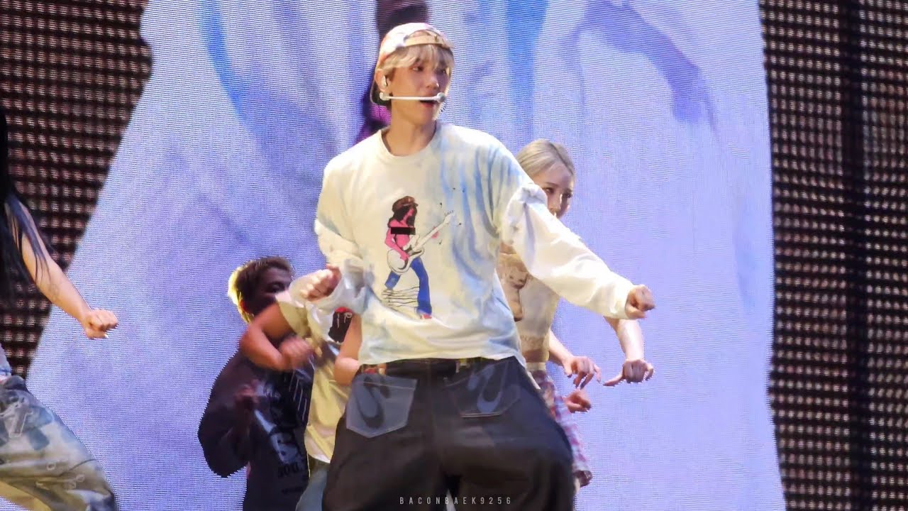 250920 Elevator Baekhyun 백현 World Tour Reverie in Taipei Day1