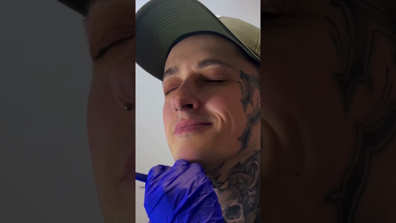 Neck Tattoo. Does It Hurt? 