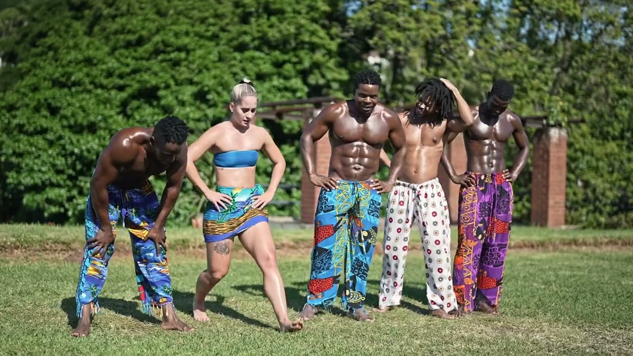 20min legs workout | home friendly exercise | grow your thighs & buts . #fitness #africa #gym #video