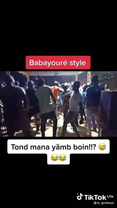 la danse de babayoure   au Burkina Faso