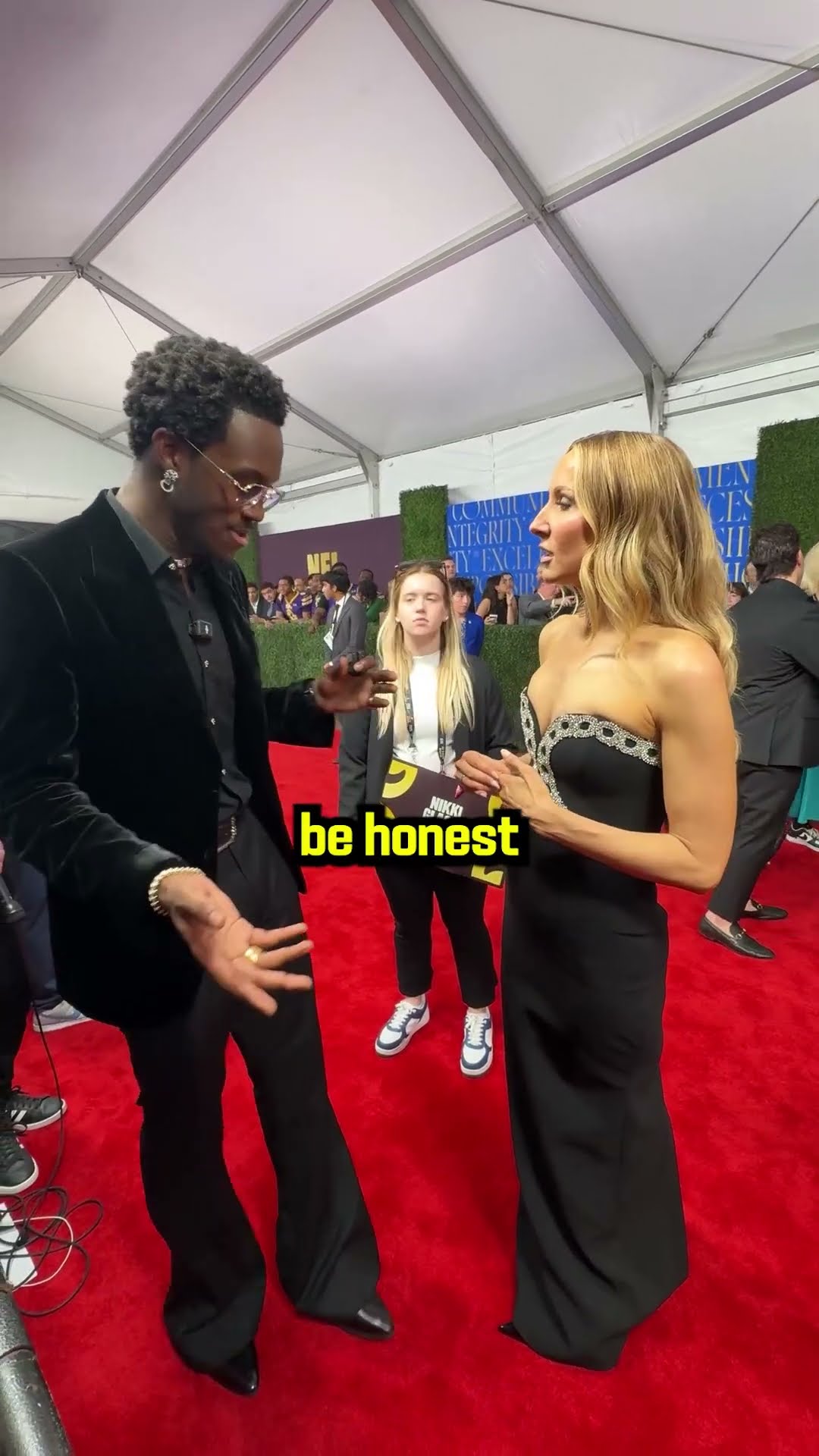 Nikki Glaser gets honest at NFL Honors @wisdomkaye8335