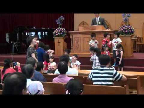 20140511-母親節聯合禮拜-幼兒班獻詩