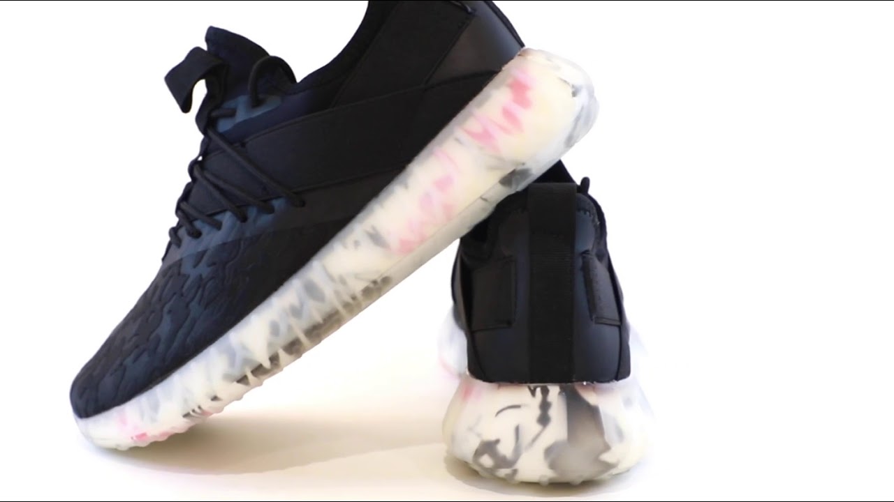 Vibrant Men’s Sports Shoes 01 October 2020